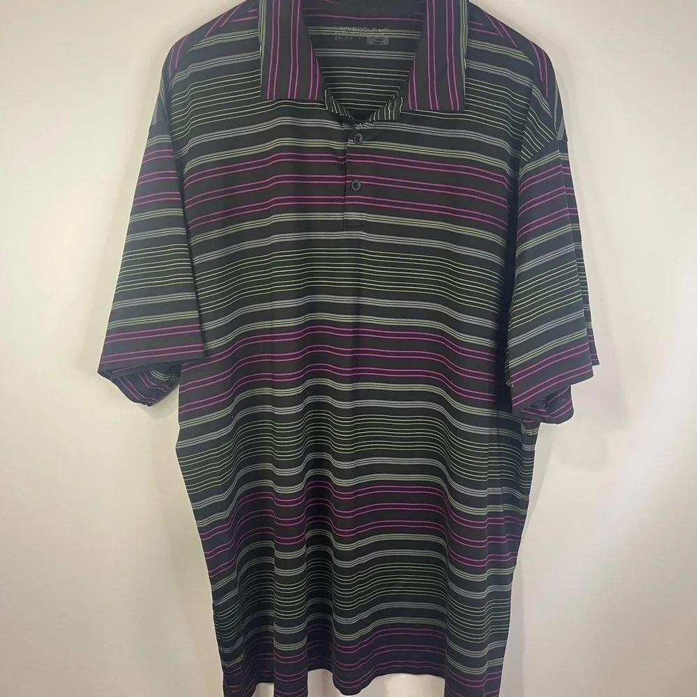 Nike golf dry fit‎ short sleeve shirt.